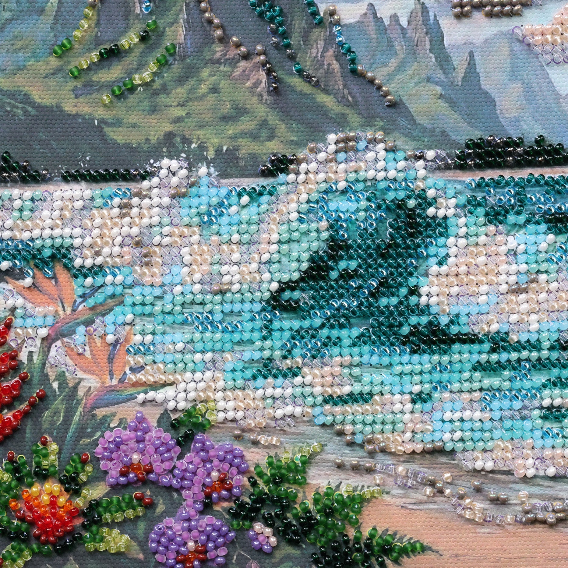 Mid-sized bead embroidery kit - Blue Lagoon AMB-143-3