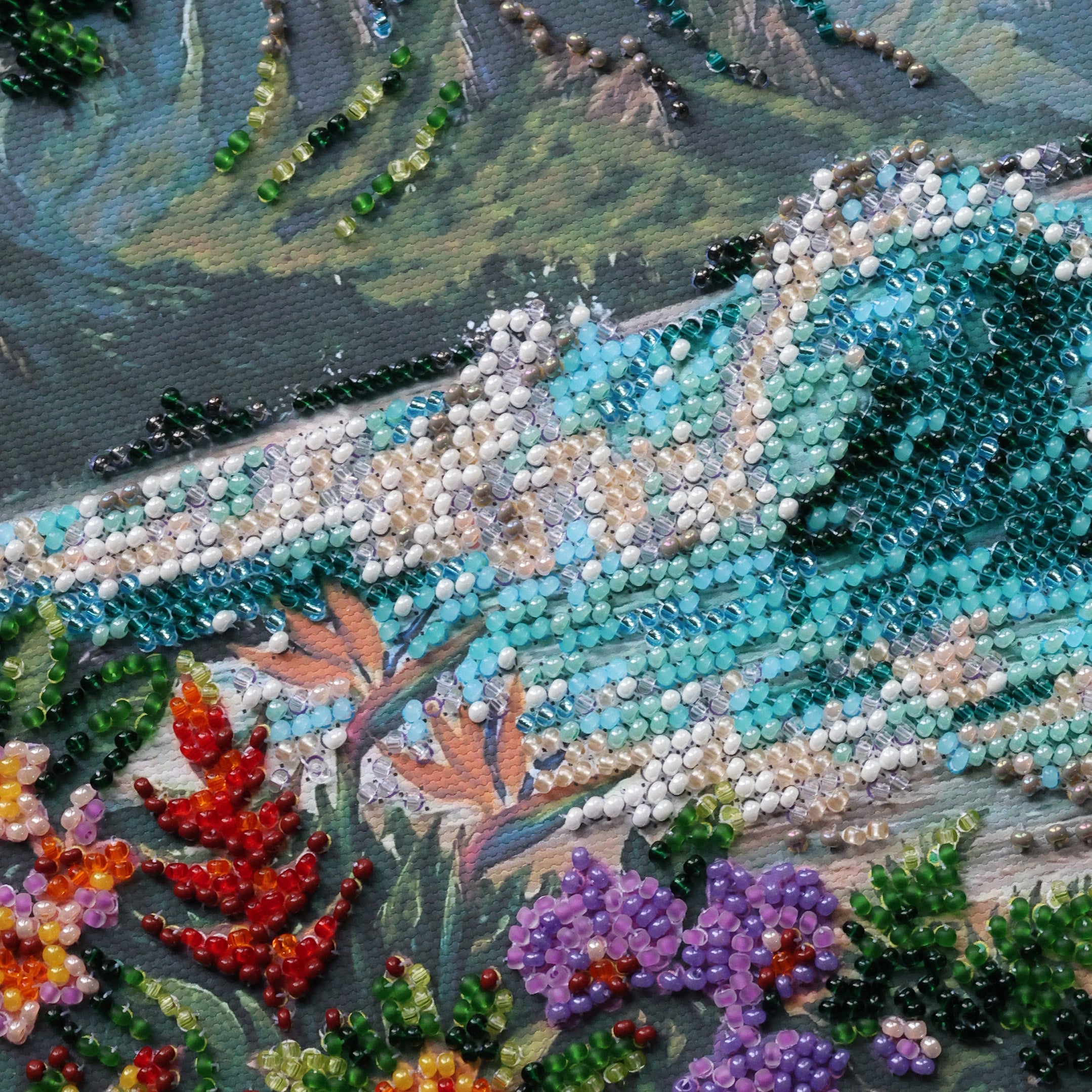 Mid-sized bead embroidery kit - Blue Lagoon AMB-143-4